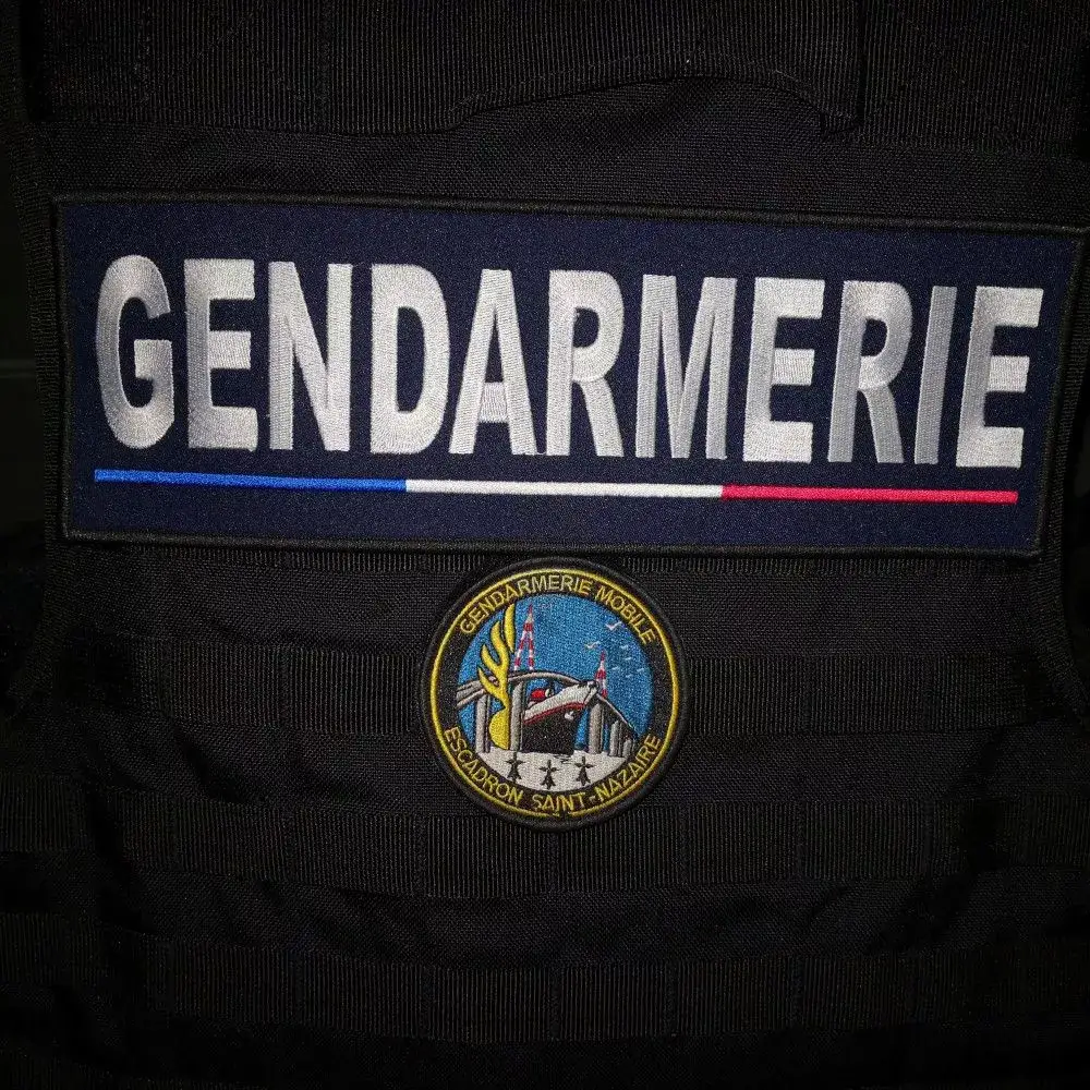 Support dorsal d'écusson d'escadron