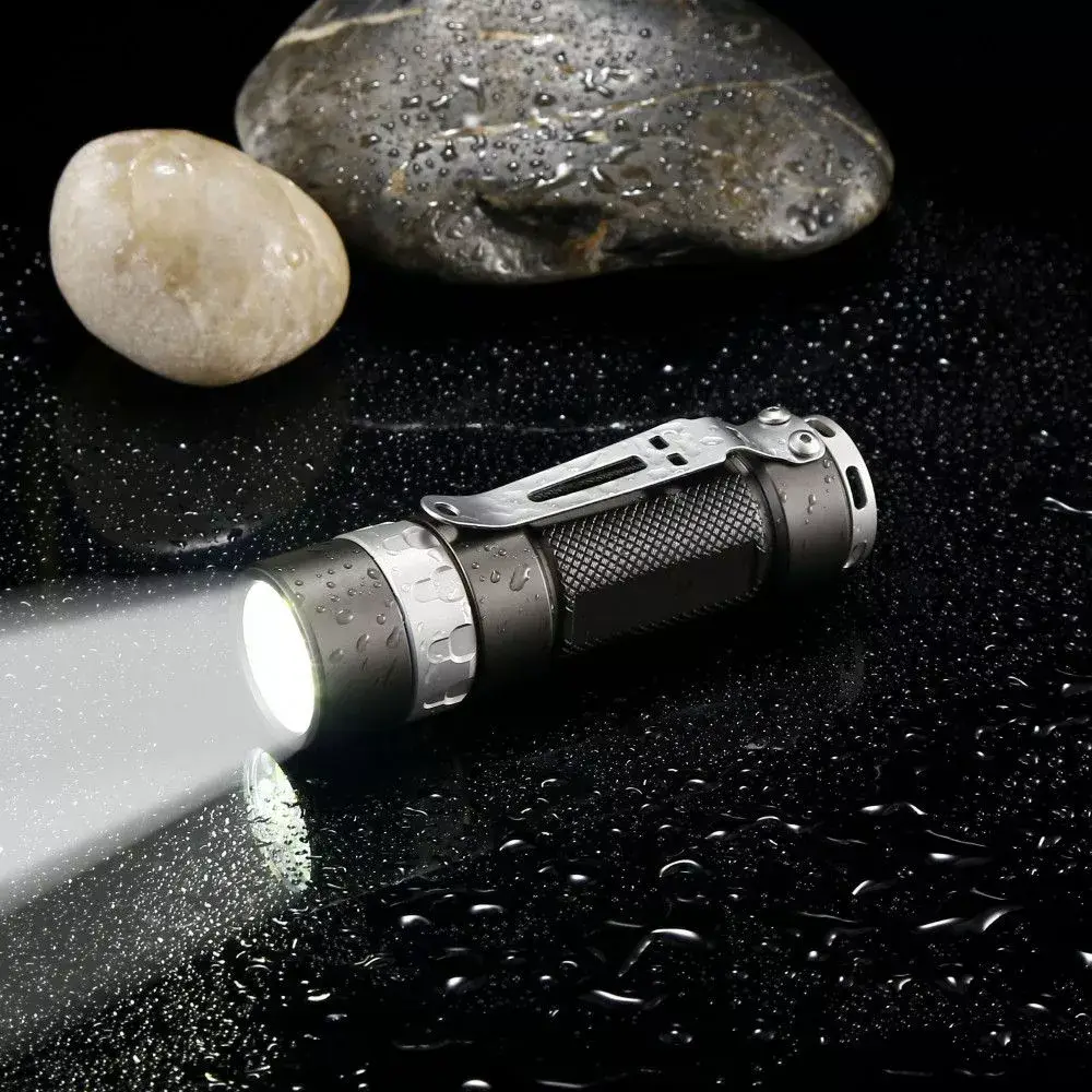 Lampe Tactique Niteye RAPTOR RRT03 - 1400Lumens