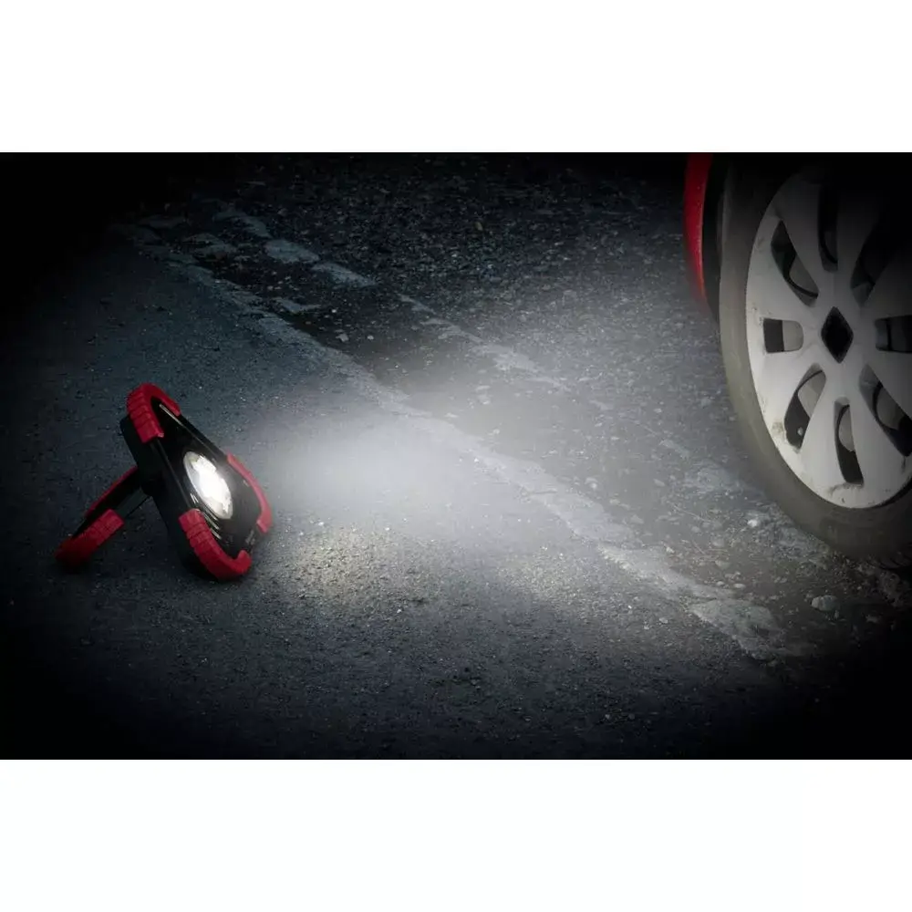 Triangle de signalisation lumineux 3 en 1 rechargeable - 2000 lumens