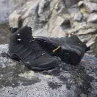 Chaussures Terrex Swift R2 Mid GTX Carbon - Adidas