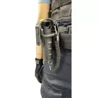 Porte aérosol 50ml rigide et amovible avec dragonne intégrée