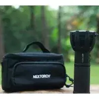 Lampe Torche de recherche ST31 20000 Lumens - Nextorch