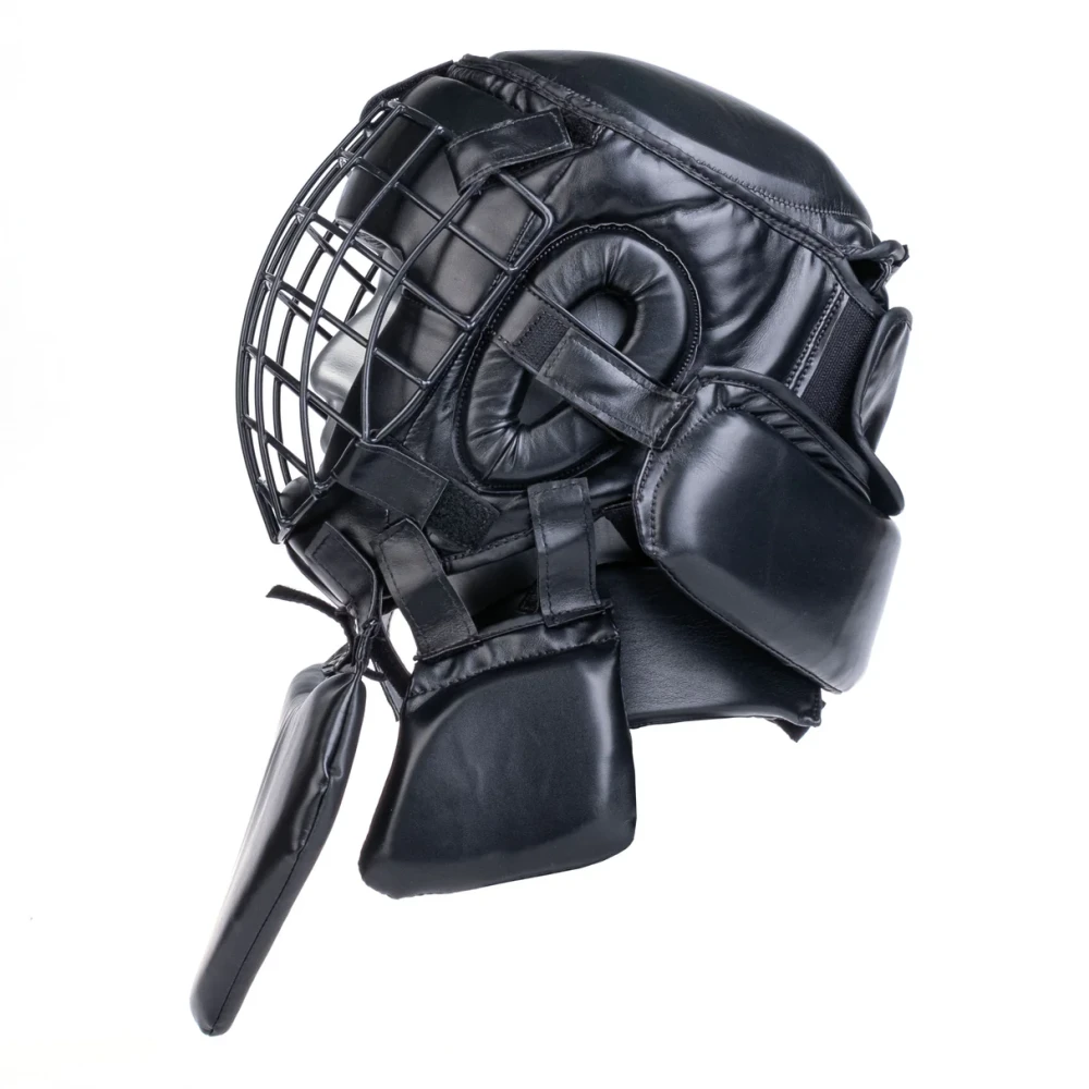 Casque de protection a grille