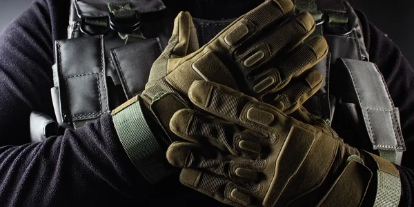 Comment bien choisir ses gants d’intervention en 14 étapes ?